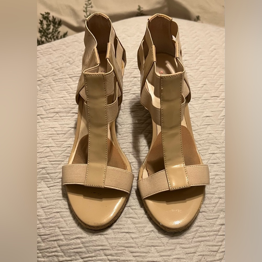 Sacha London , tan wedges, size 7